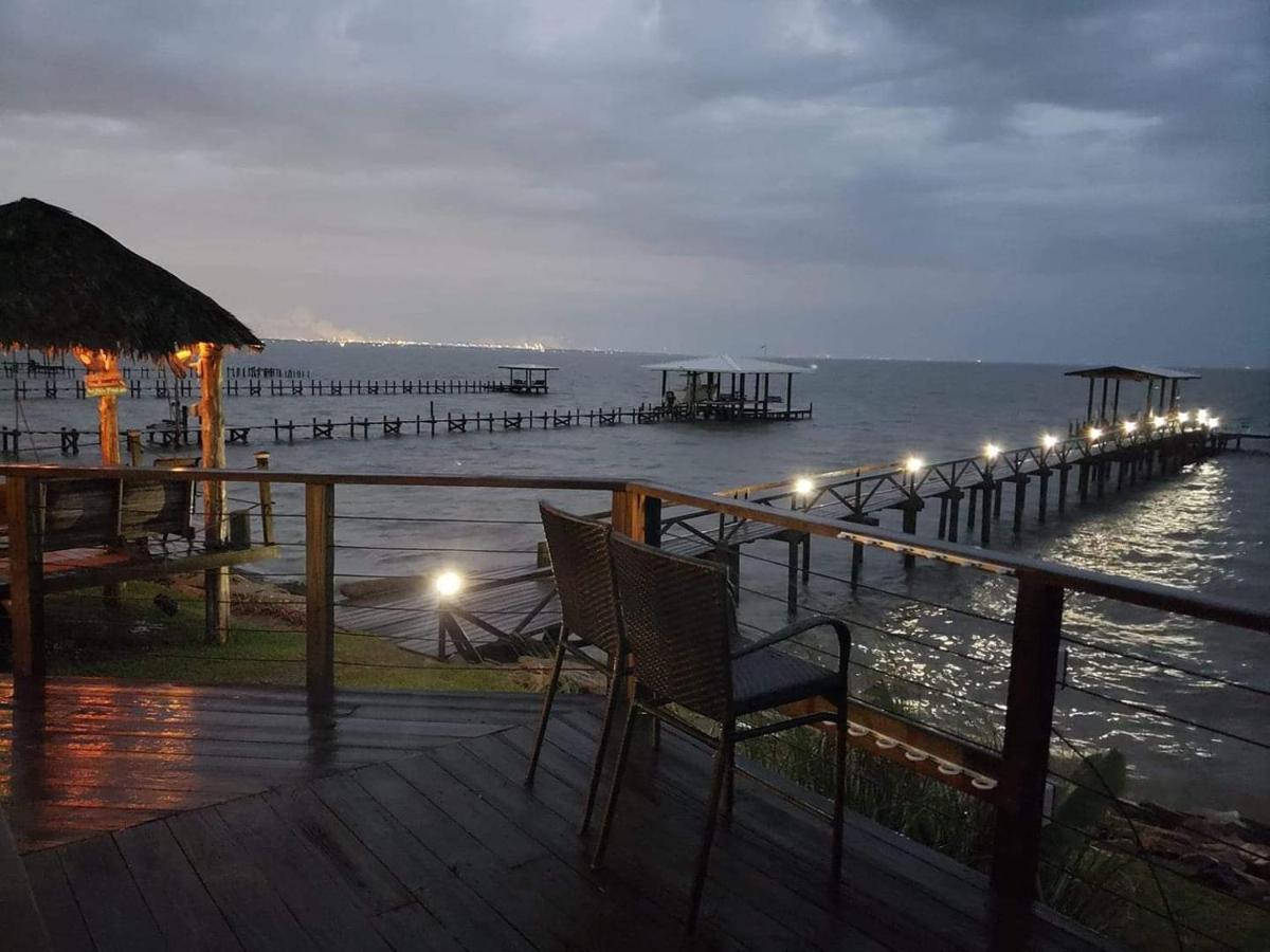 Come Friday Cottages Bacliff Exterior photo