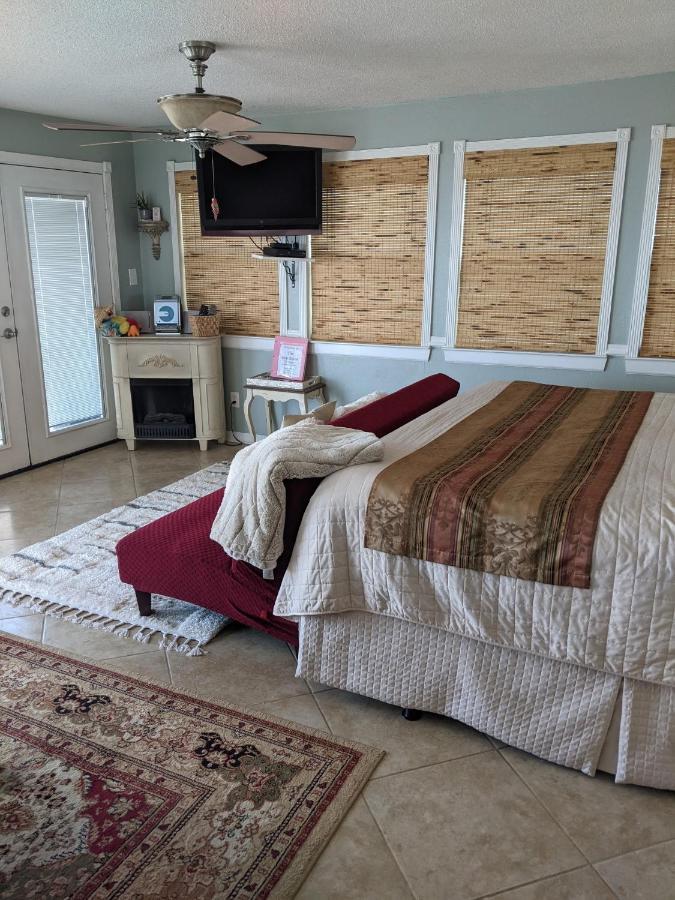 Come Friday Cottages Bacliff Exterior photo