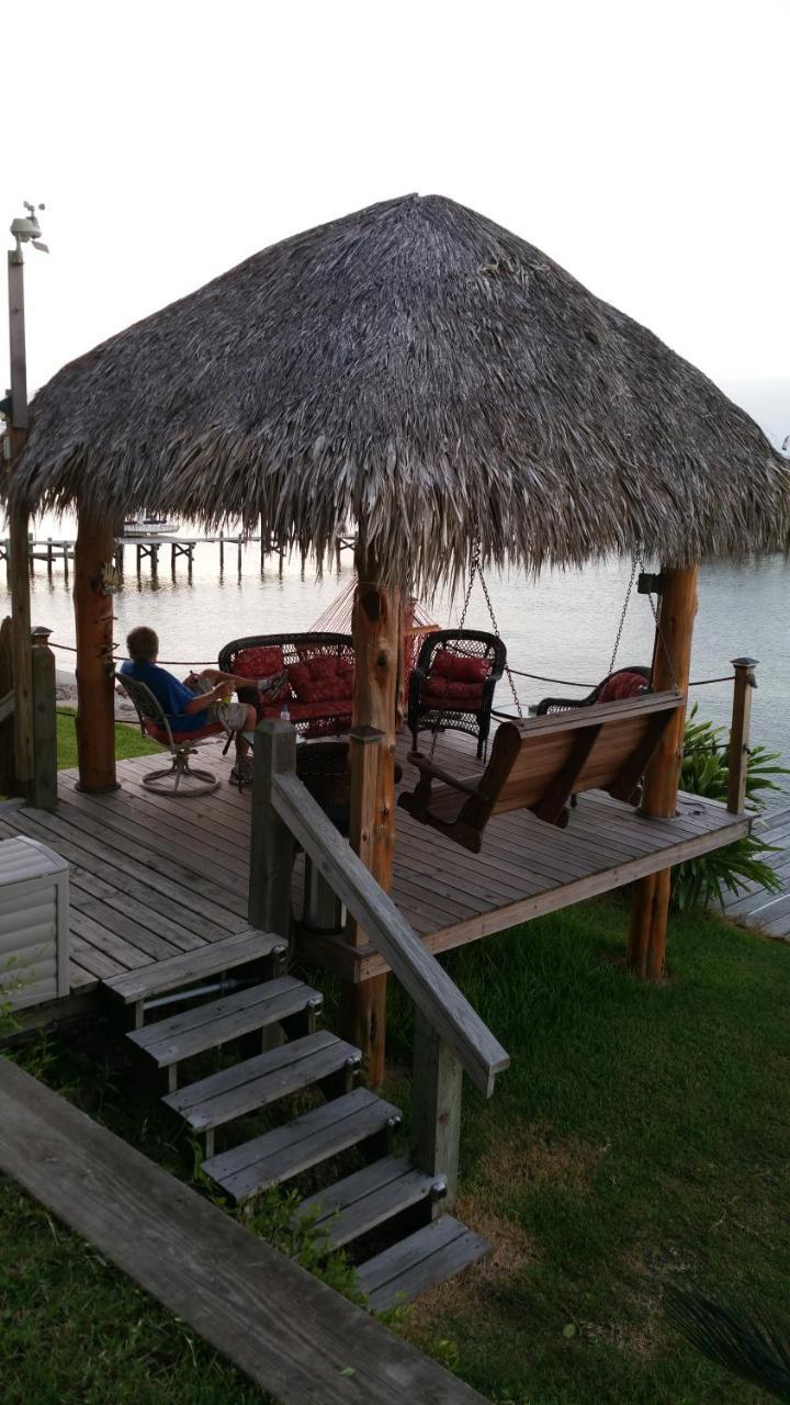 Come Friday Cottages Bacliff Exterior photo